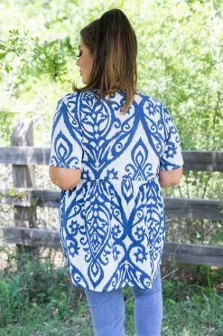 004 New Tops Blue Willow Top