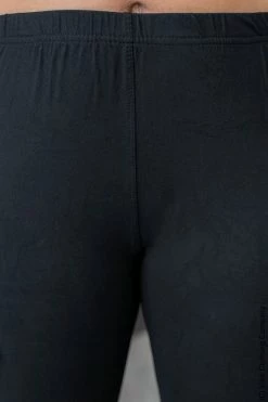 007 Black Capri Cropped Leggings