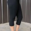 007 Black Capri Cropped Leggings