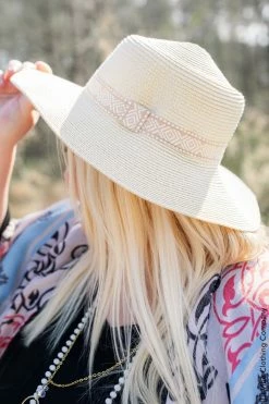 033 Fun In The Sun Collection The Last Straw Hat