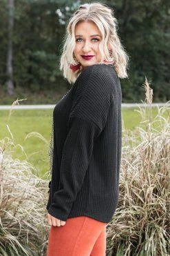 006 Mountain Top Thermal - Black New Tops