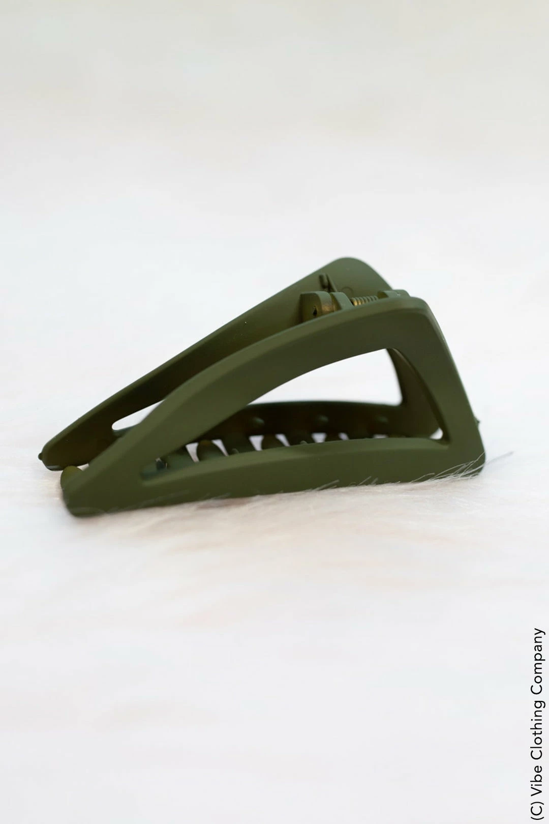 Love And Repeat On My Way Hair Claw New Arrivals 9 Love And Repeat On My Way Hair Claw New Arrivals