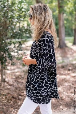 056 Safari Styling Top New Basics