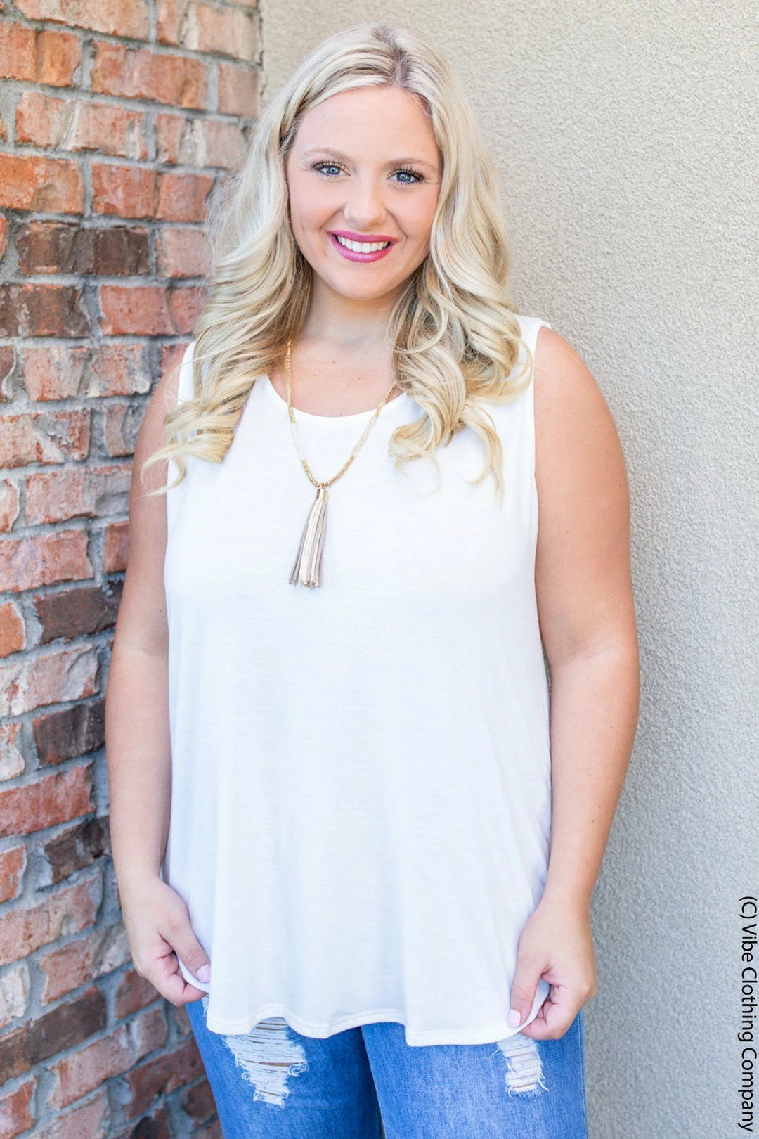 ShopBasic New Basics Tamelin Tank - White 3 ShopBasic New Basics Tamelin Tank - White