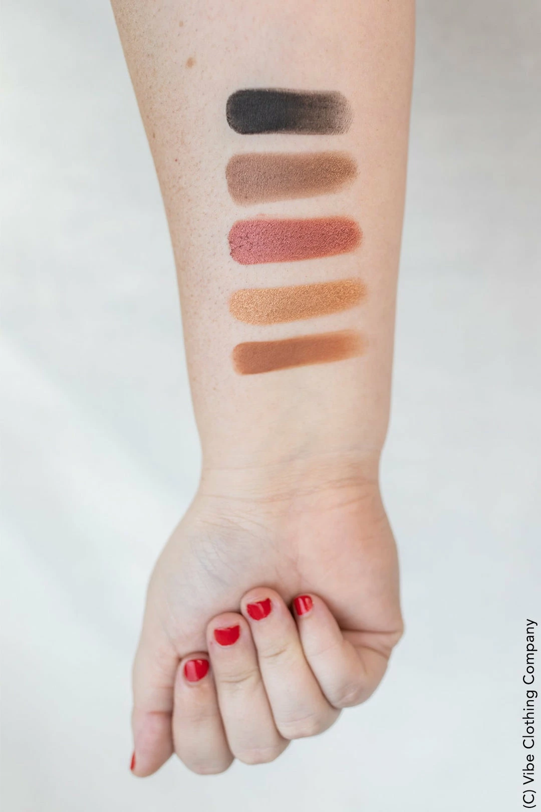 025 Easy Eyes Eyeshadow Palette - Valentina New Arrivals 6 025 Easy Eyes Eyeshadow Palette - Valentina New Arrivals