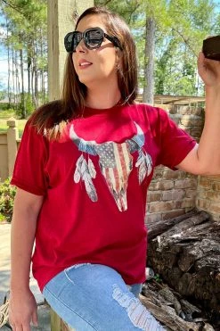 Custom Tee American Skull Graphic Tee