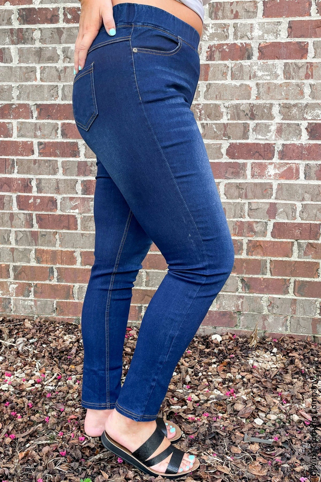 016 New Bottoms Caspian - 4th Skinnies (Dark Wash) 5 016 New Bottoms Caspian - 4th Skinnies (Dark Wash)