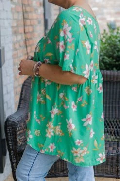 044 Romantic Rainforest Top New Tops