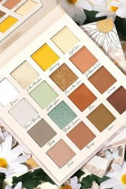 025 Daisy Daze Eyeshadow Palette New Arrivals
