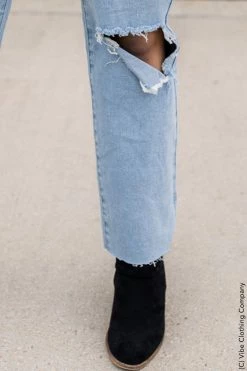 009 Distressed Boyfriend Jeans