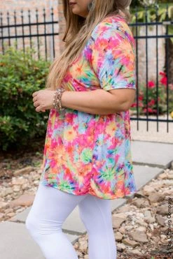 004 New Tops Groovy Kind Of Love Top